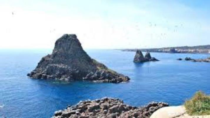 Blue Sea Leilighet Aci Castello Eksteriør bilde